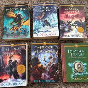 THE HEROES OF OLYMPUS by Rick Riordan Set Of 6 (Paperbacks plus Bonus Book)